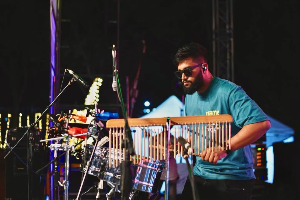 Tejas Rajput playing Chimes